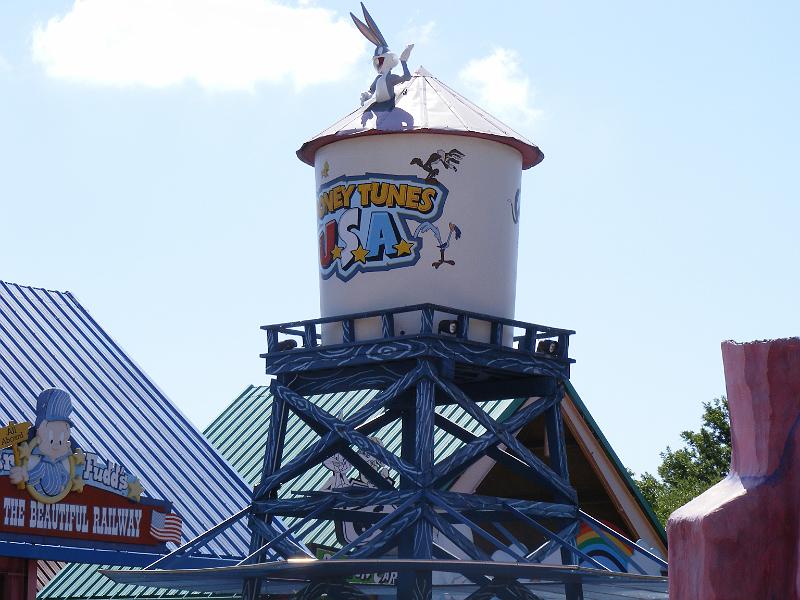DSCF2419.JPG - Looney Tunes USA
