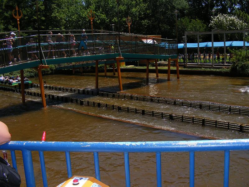DSCF2459.JPG - This is the bridge you have to go across after you get off